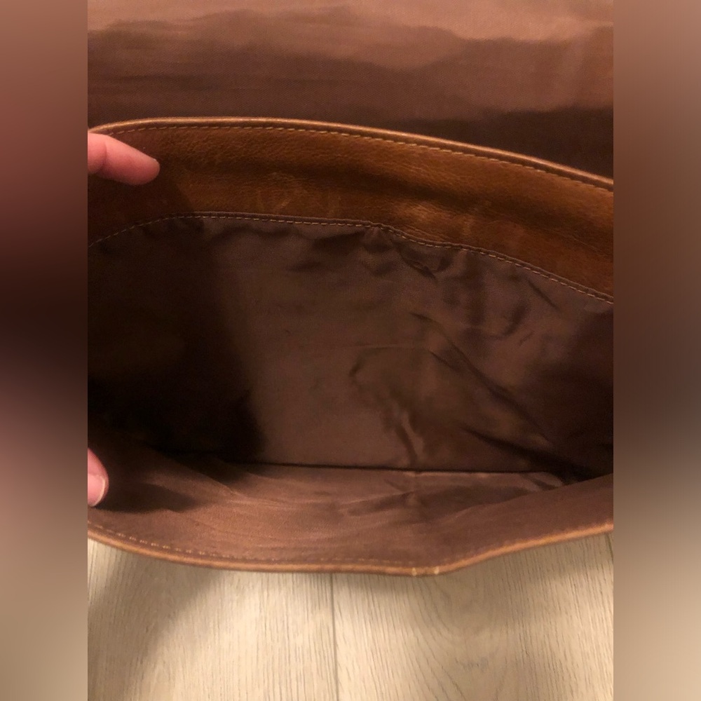 Wilson’s Leather brown Laptop Messenger Bag and Briefcase Unisex - Picture 11 of 16